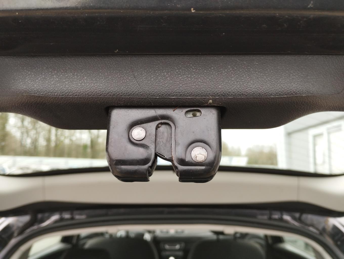 Serrure de coffre RENAULT MEGANE 3 PHASE 1 Diesel - 1