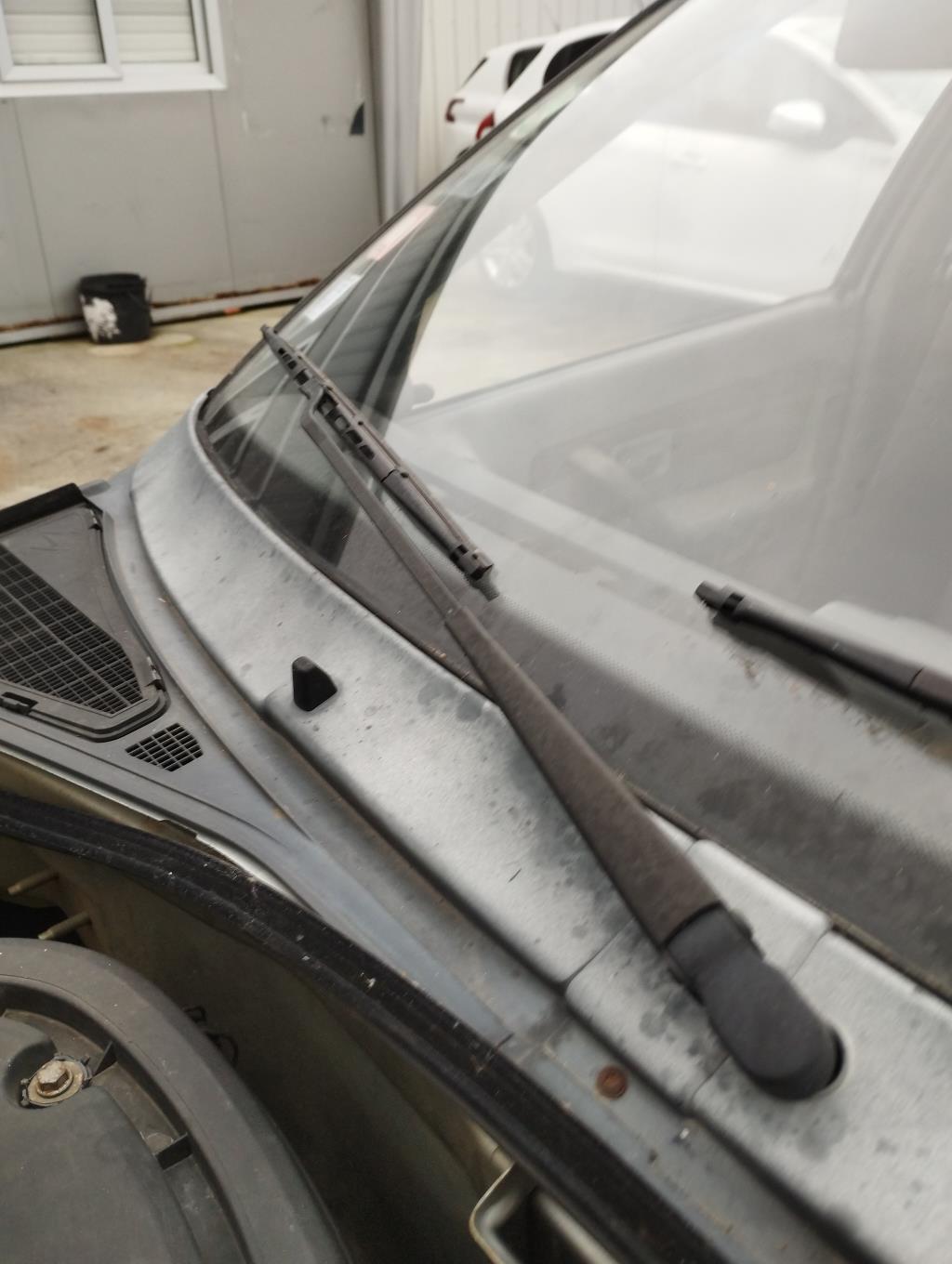 Braccio tergicristallo anteriore destro RENAULT CLIO 1 PHASE 1 Gasolina - 1