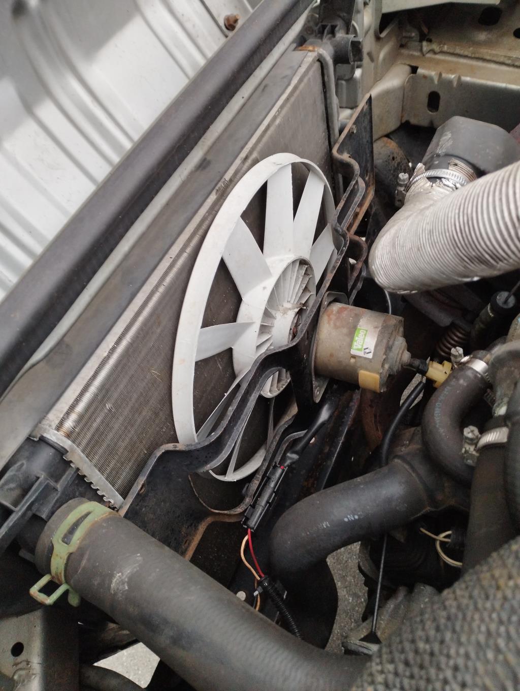 Radiateur eau RENAULT CLIO 1 PHASE 1 Essence - 1
