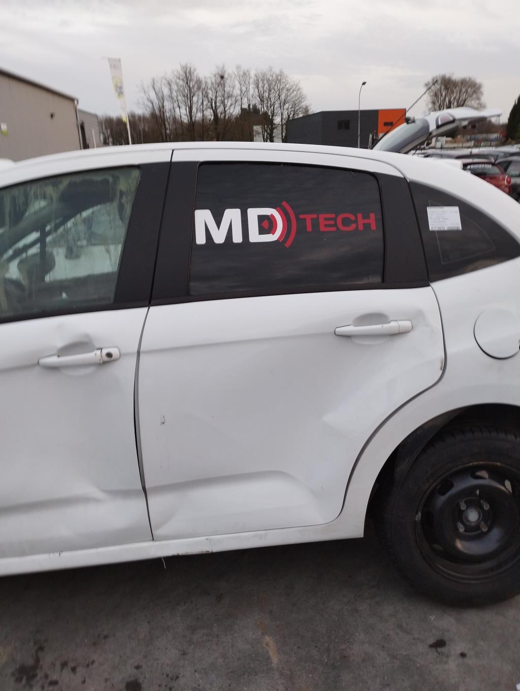 Vitre arriere gauche CITROEN C3 2 PHASE 2 Diesel - 1