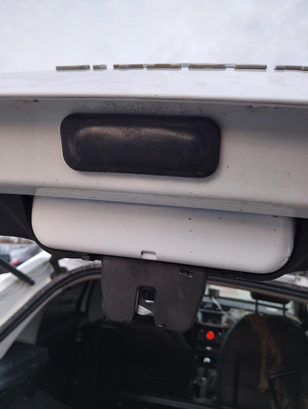 Bouton de coffre CITROEN C3 2 PHASE 2 Diesel - 1