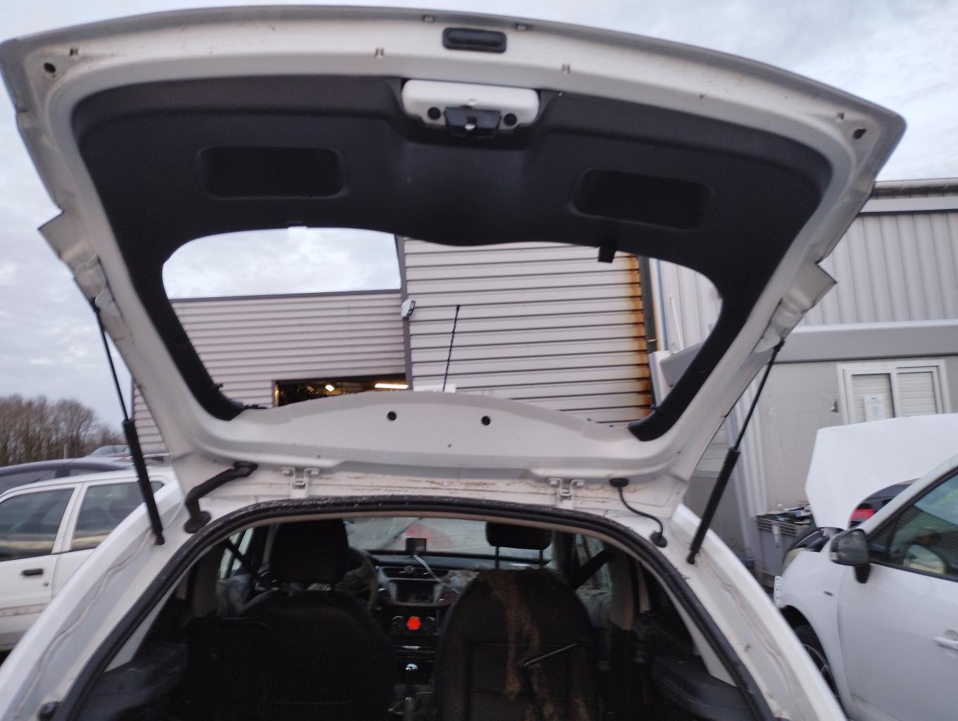 Serrure de coffre CITROEN C3 2 PHASE 2 Diesel - 1