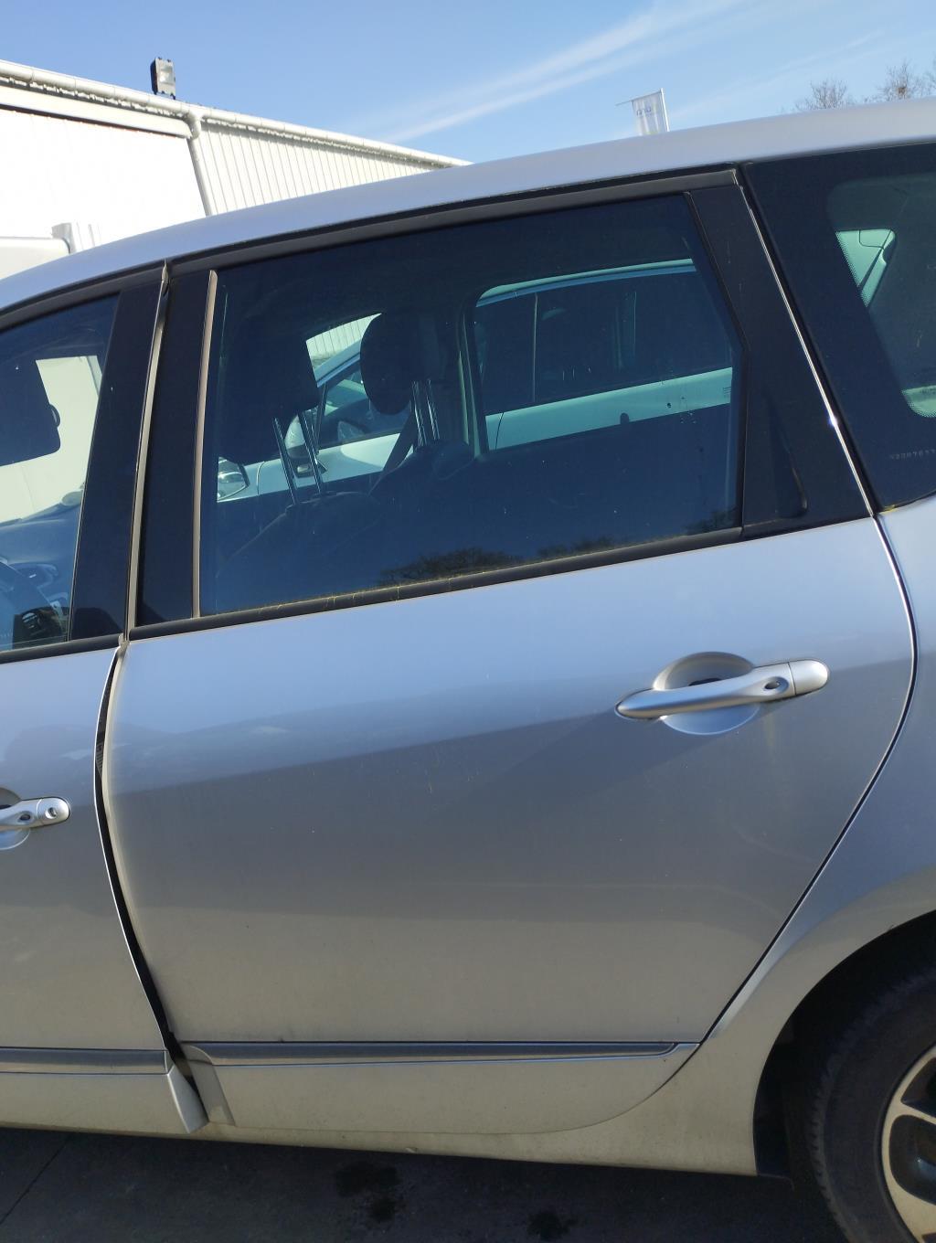 Serratura posteriore sinistra RENAULT SCENIC 3 PHASE 3 Diésel - 1