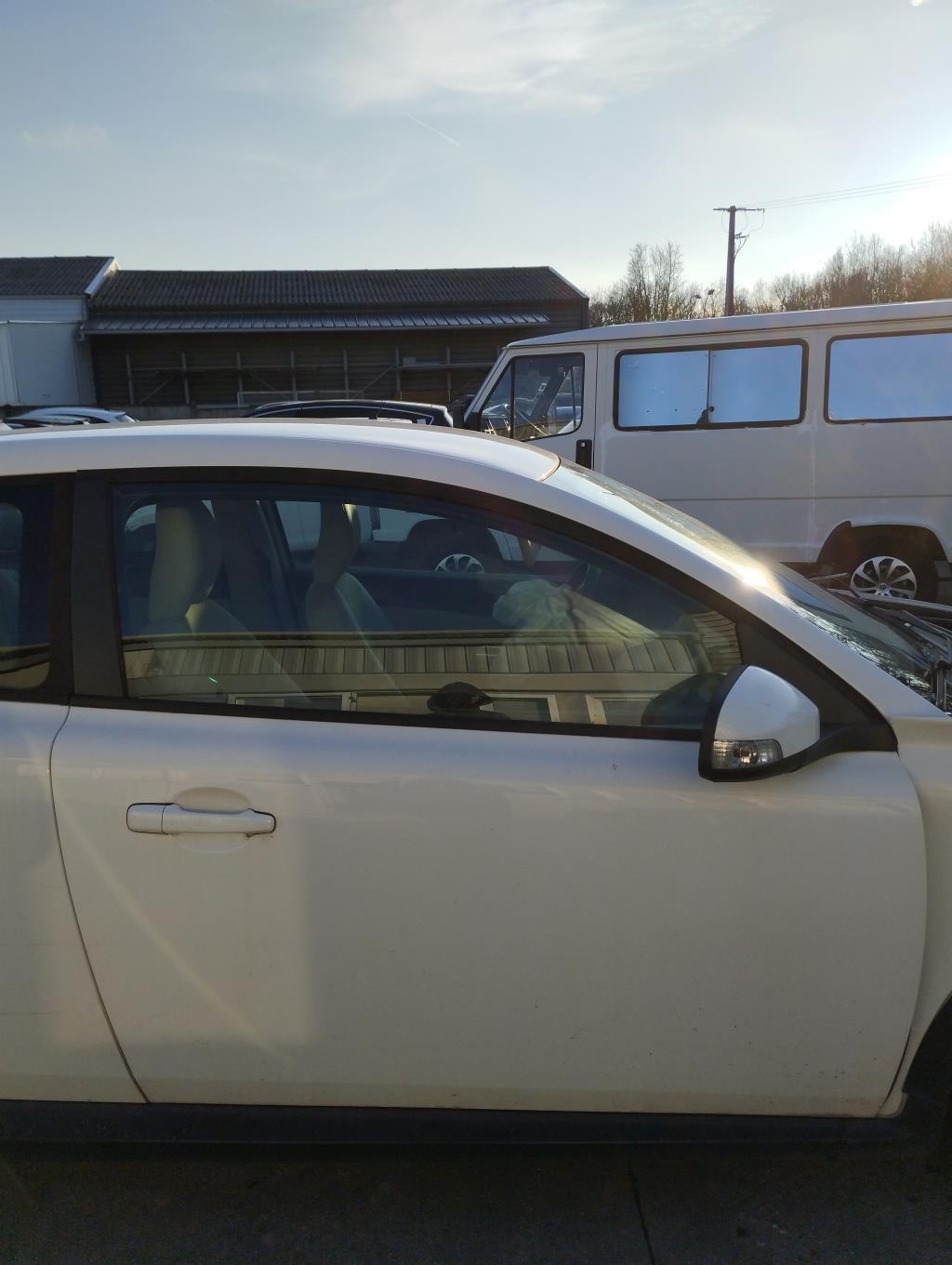 Maniglia portiera anteriore destra VOLVO C 30 PHASE 2 Gasolina - 1