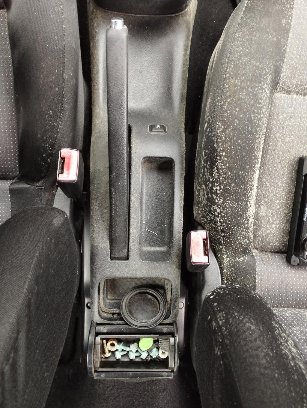 Levier frein à main VOLKSWAGEN GOLF 4 Diesel - 1