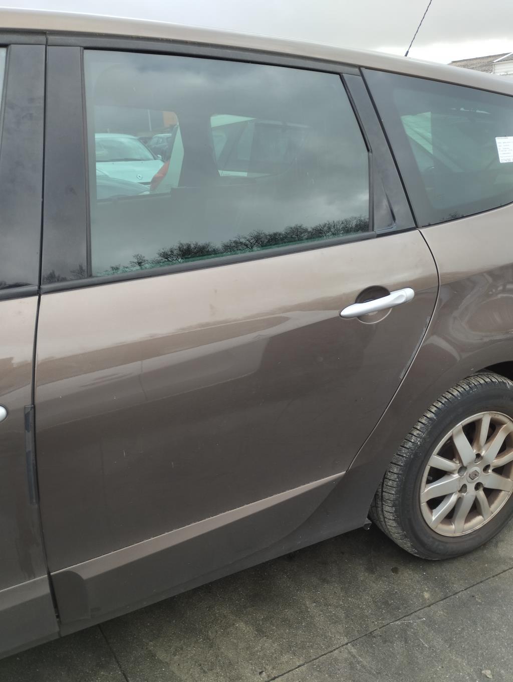Portiera posteriore sinistra RENAULT GRAND SCENIC 3 PHASE 1 Diésel - 1