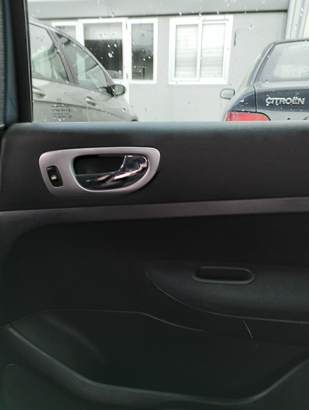 Maniglia interna posteriore destra PEUGEOT 307 PHASE 2 BREAK Diésel - 1