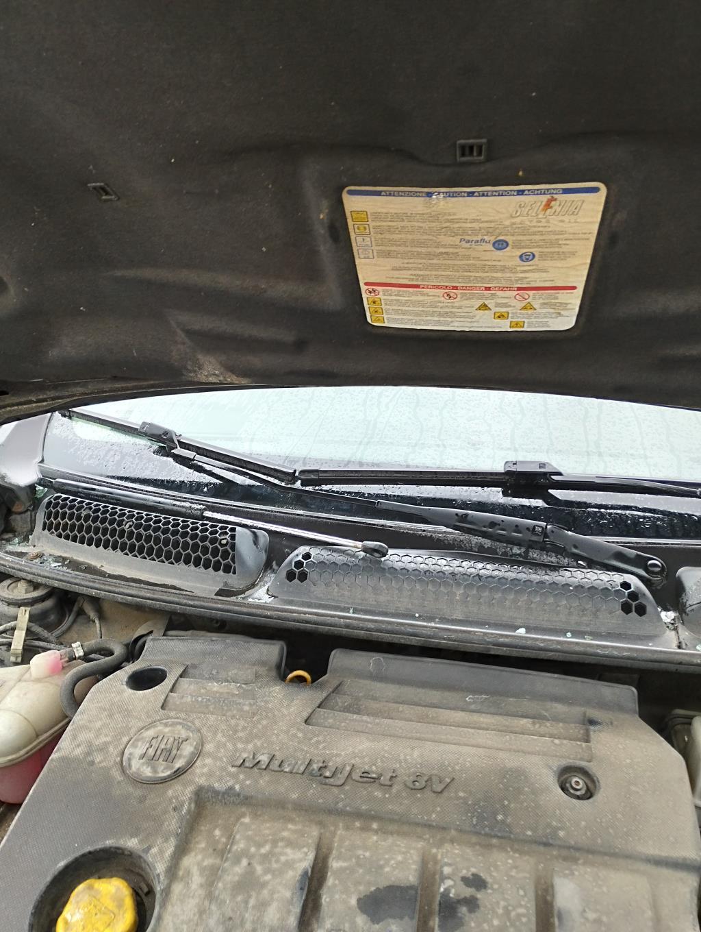 Braccio tergicristallo anteriore destro FIAT BRAVO 2 Diésel - 1