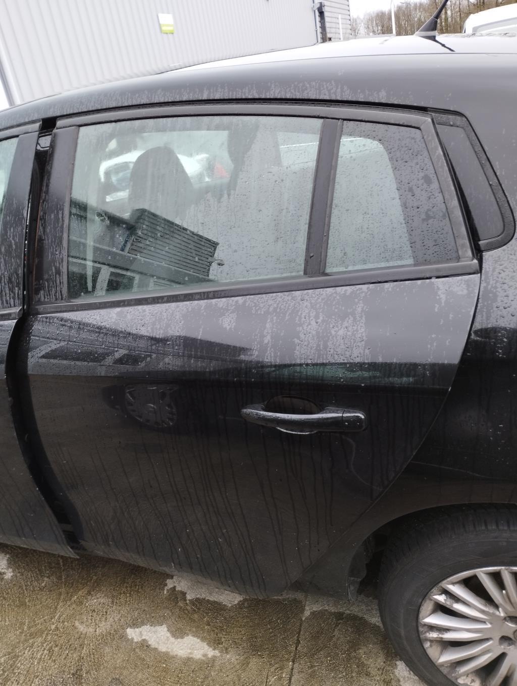 Maniglia portiera posteriore sinistra FIAT BRAVO 2 Diésel - 1