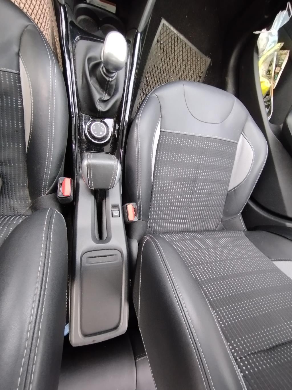 Consolle centrale (interno in plastica) PEUGEOT 2008 1 PHASE 1 Gasolina - 1