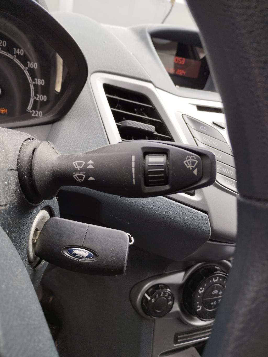 Devio tergicristalli FORD FIESTA 6 PHASE 1 Diésel - 1