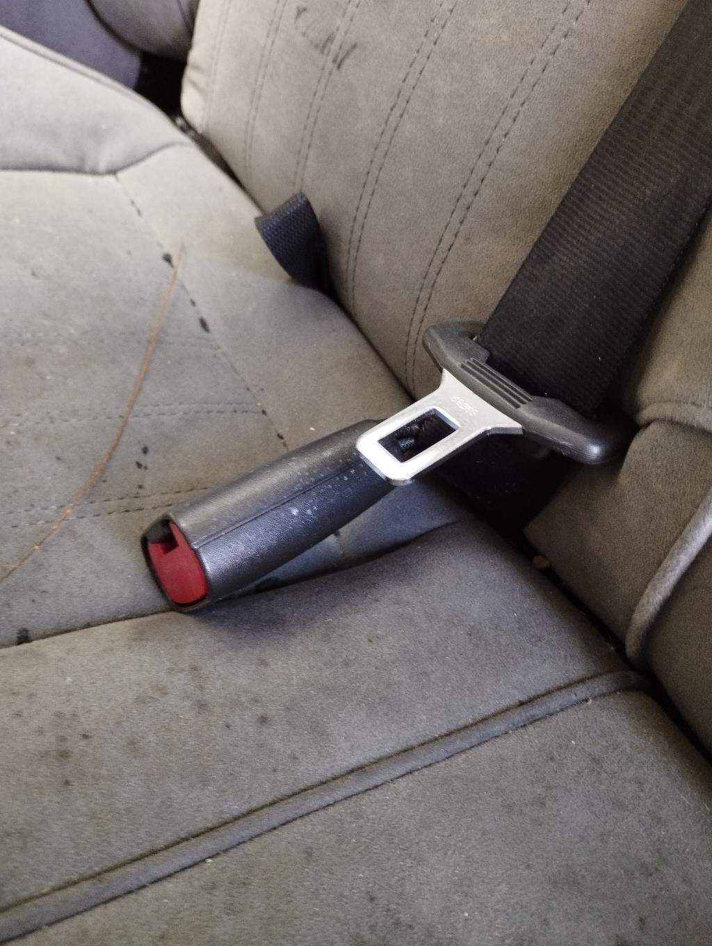 Aggancio cintura sicurezza posteriore destro ALFA ROMEO 156 PHASE 3 BREAK Diésel - 1