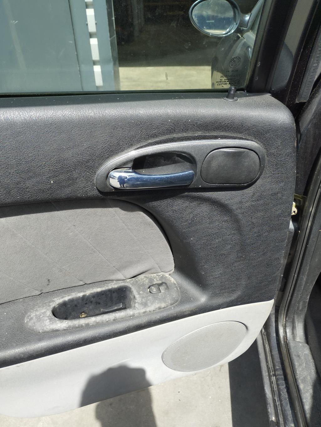 Maniglia interna posteriore sinistra ALFA ROMEO 156 PHASE 3 BREAK Diésel - 1