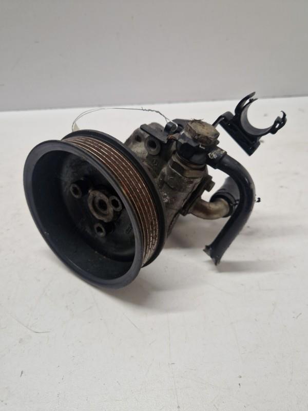Pompe de direction VOLKSWAGEN GOLF 4 Essence - 1
