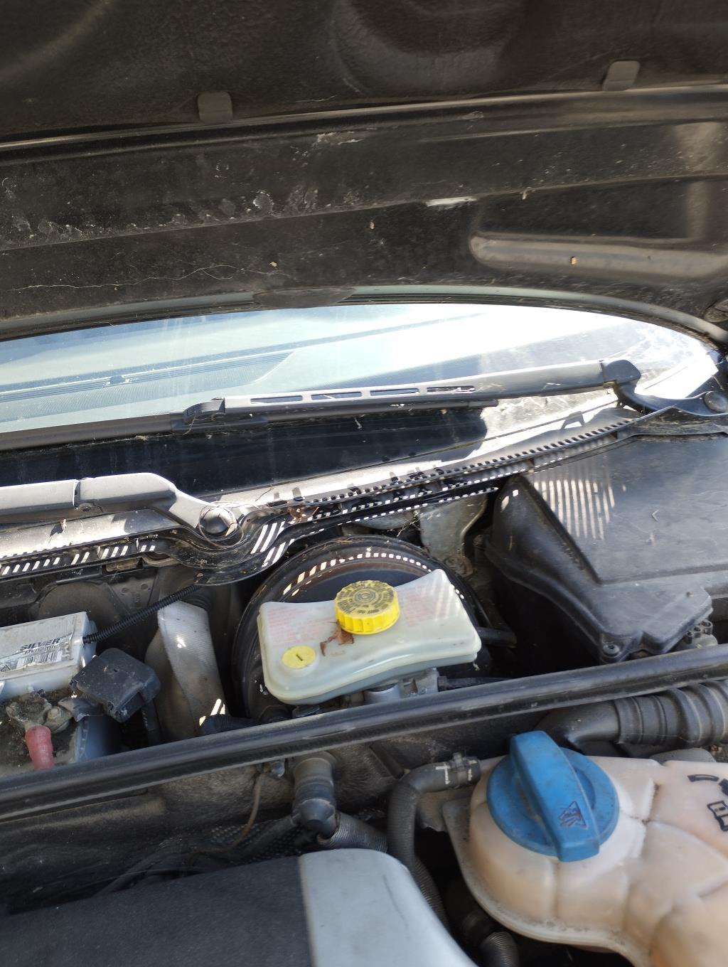 Braccio tergicristallo anteriore sinistro AUDI A4 2 PHASE 1 Diésel - 1