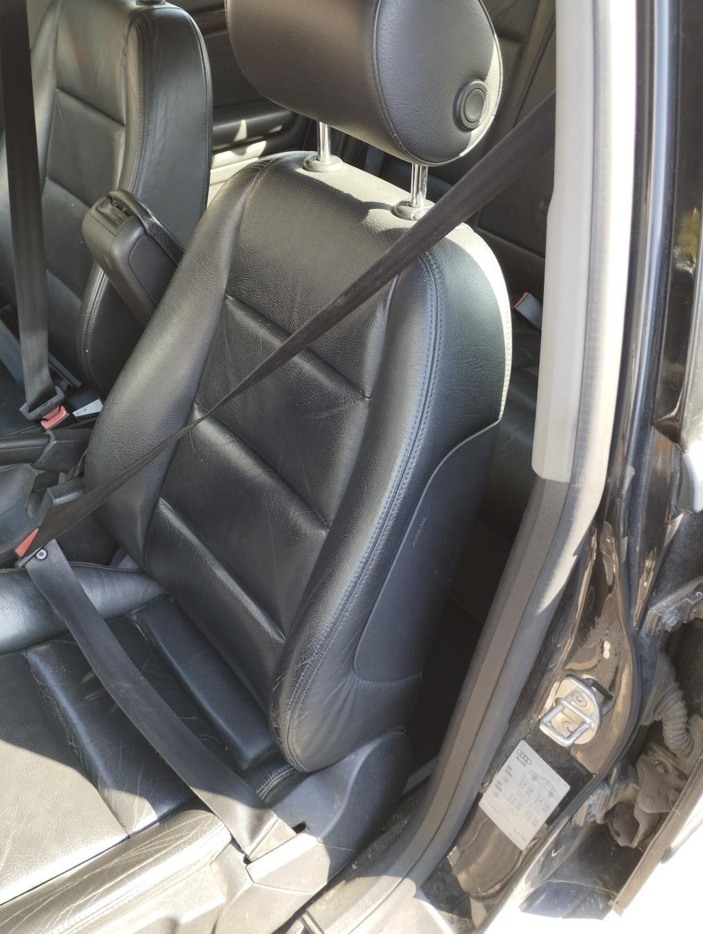 Ceinture avant gauche AUDI A4 2 PHASE 1 Diesel - 1