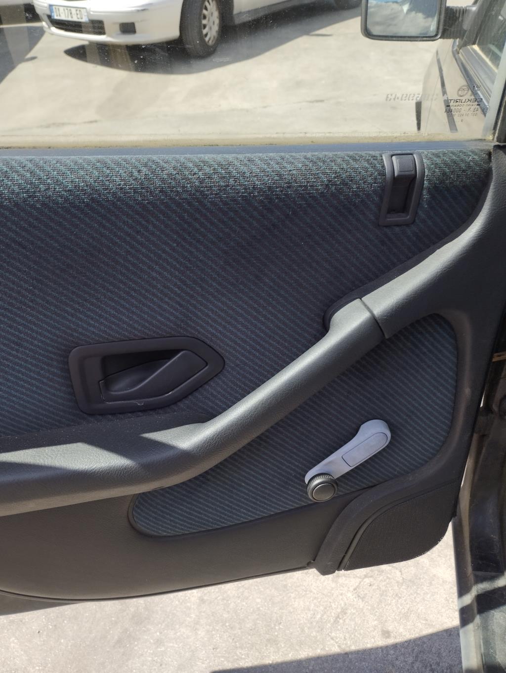 Maniglia interna posteriore sinistra PEUGEOT 405 PHASE 2 Diésel - 1