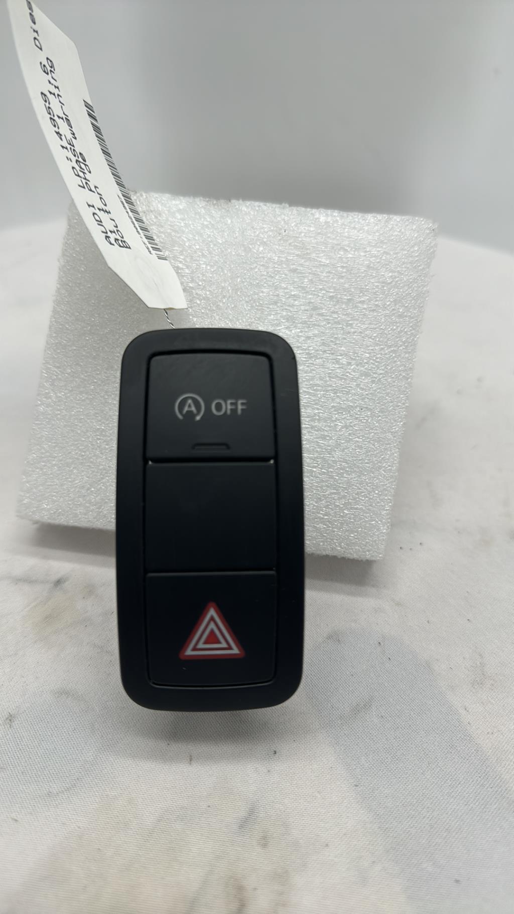 Bouton de warning AUDI A1 1 PHASE 1 Diesel - 1