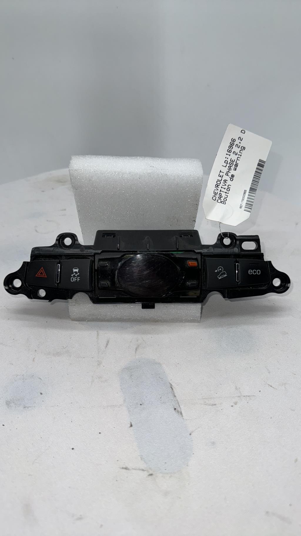 Bouton de warning CHEVROLET CAPTIVA PHASE 2 Diesel - 1