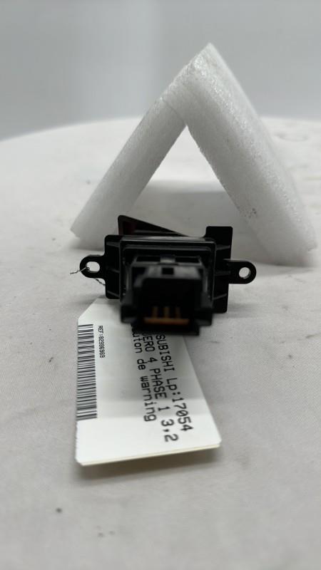 Bouton de warning MITSUBISHI PAJERO 4 PHASE 1 Diesel - 1