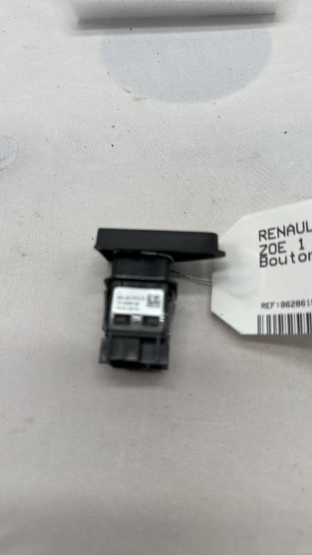 Bouton de warning RENAULT ZOE 1  - 1