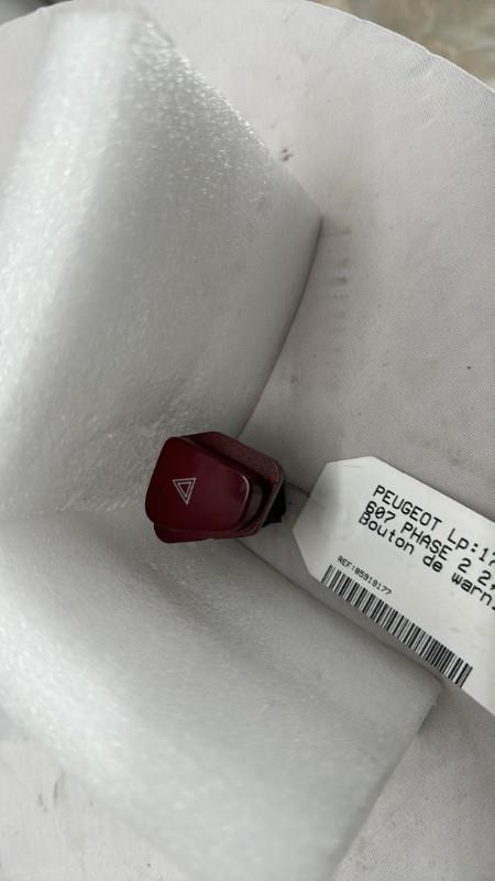 Bouton de warning PEUGEOT 607 PHASE 2 Essence - 1