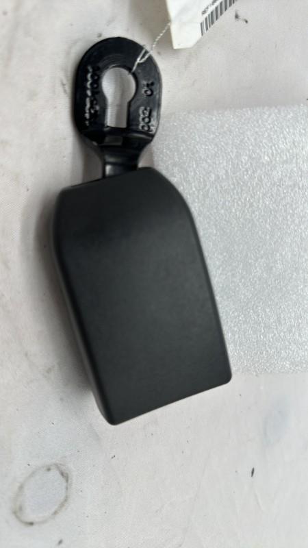 Attache ceinture avant droit LANCIA YPSILON 3 PHASE 2 Essence - 1