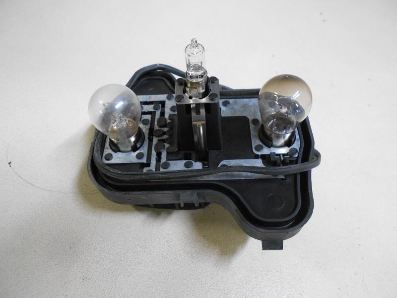 Base portalampade fanale posteriore destro VOLKSWAGEN GOLF 5 Diésel - 1