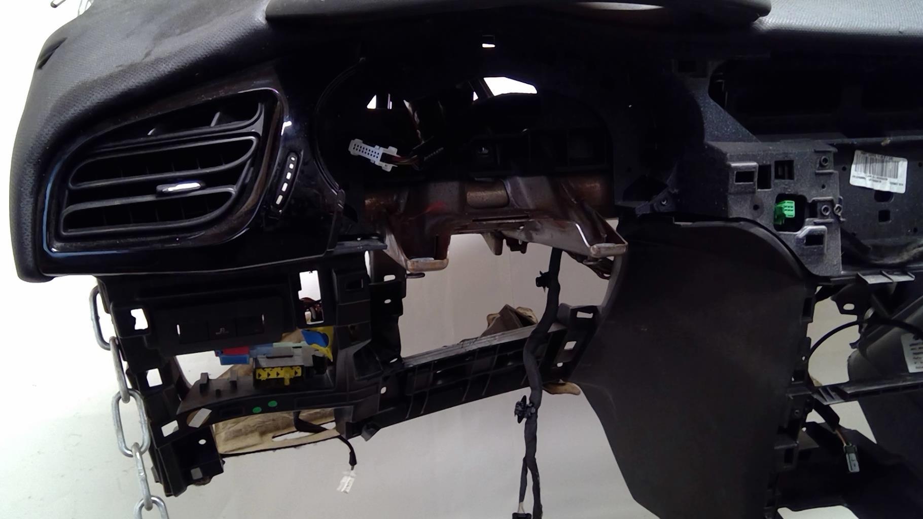 Planche de bord complete pour CITROEN DS3 PHASE 1 Planche de bord complete pour CITROEN DS3 PHASE 1