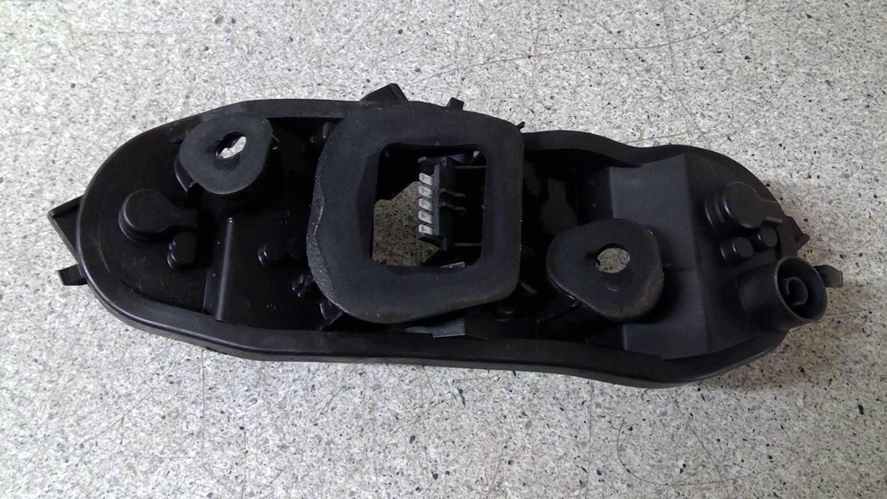 Base portalampade fanale posteriore destro OPEL CORSA D PHASE 1 Diésel - 1