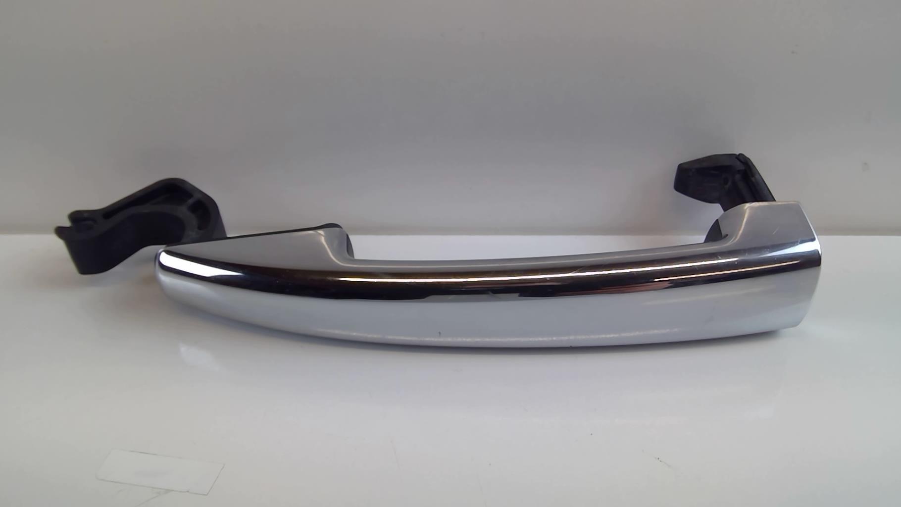 Poignee porte avant gauche pour CITROEN DS3 PHASE 1 Poignee porte avant gauche pour CITROEN DS3 PHASE 1