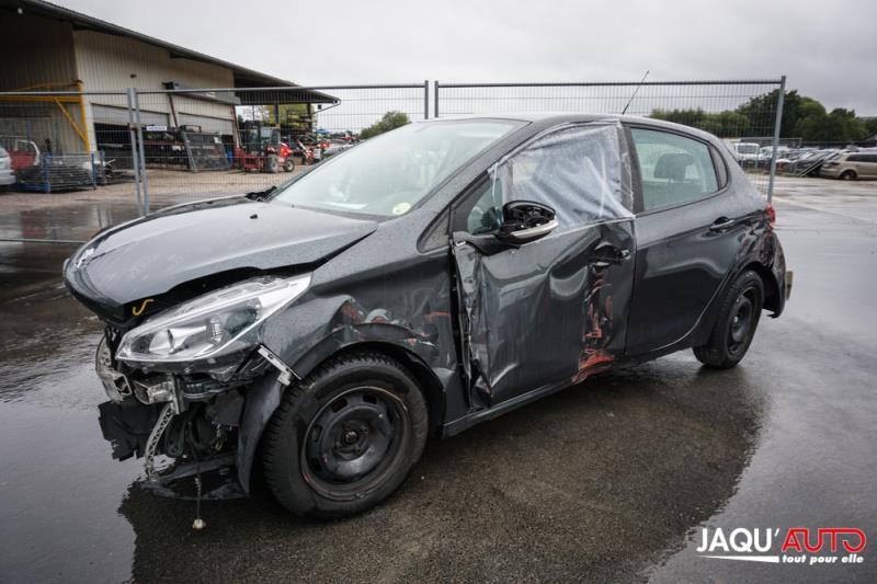 Platine feu arriere gauche pour PEUGEOT 208 1 PHASE 2 Platine feu arriere gauche pour PEUGEOT 208 1 PHASE 2
