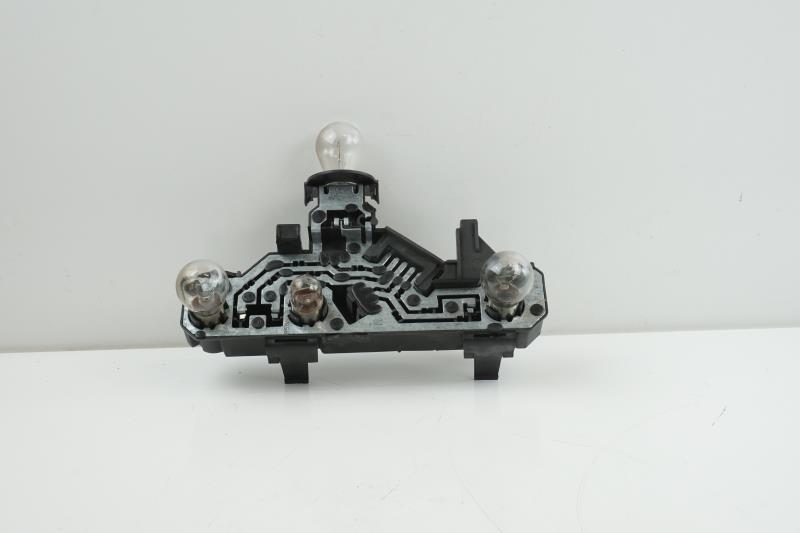 Base portalampade fanale posteriore destro VOLKSWAGEN POLO 3 PHASE 1 Gasolina - 1