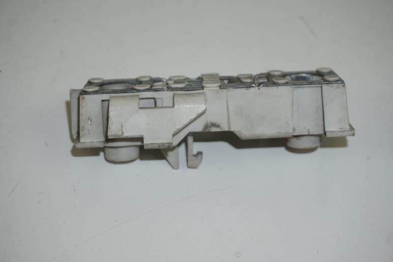 Base portalampade fanale posteriore destro PEUGEOT 405 PHASE 2 BREAK Diésel - 1
