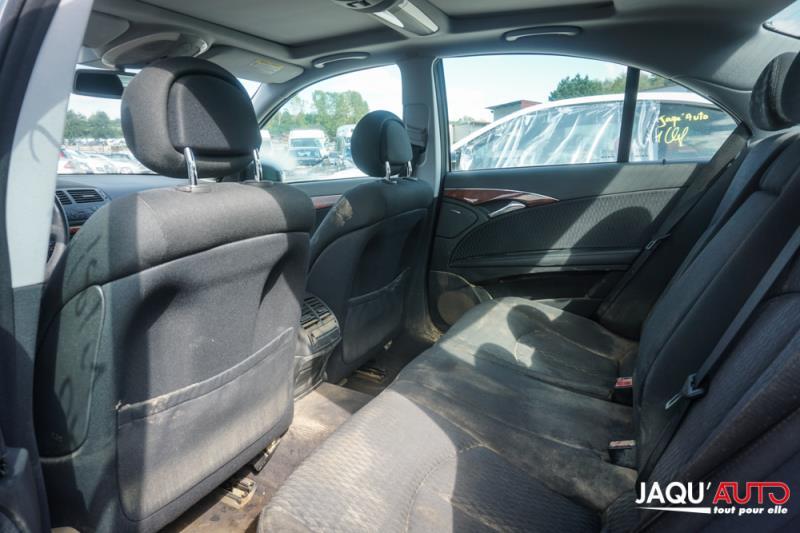 Bras inferieur avant droit pour MERCEDES CLASSE E 211 PHASE 1 Bras inferieur avant droit pour MERCEDES CLASSE E 211 PHASE 1