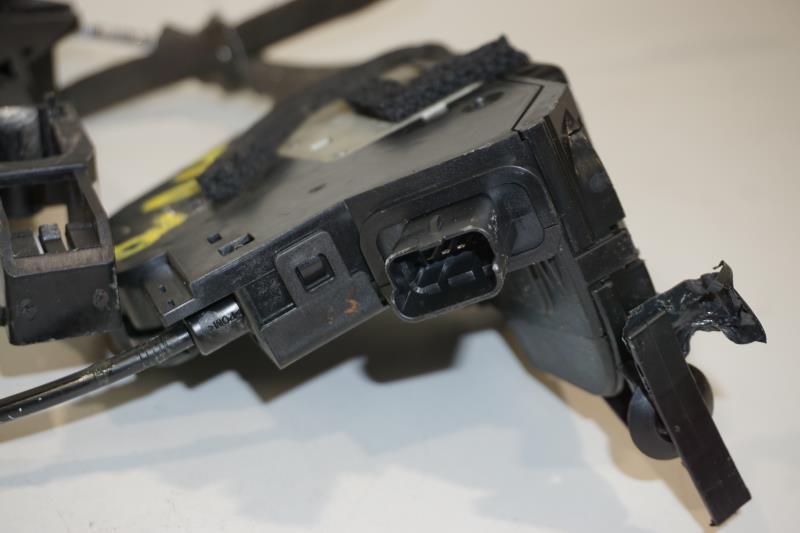 Serrure avant droit RENAULT CLIO 4 PHASE 1 Essence - 1