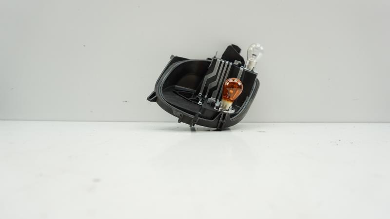Base portalampade fanale posteriore sinistro PEUGEOT 208 1 PHASE 2 Gasolina - 1