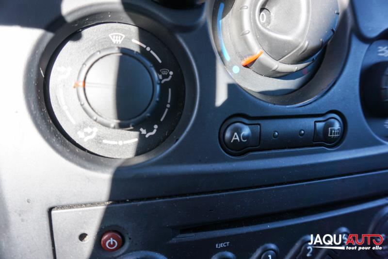 Leve vitre mecanique arriere droit pour RENAULT CLIO 3 PHASE 1 Leve vitre mecanique arriere droit pour RENAULT CLIO 3 PHASE 1