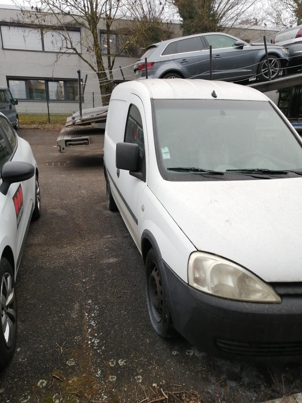 Feu arriere principal gauche (feux) pour OPEL COMBO C PHASE 1 Feu arriere principal gauche (feux) pour OPEL COMBO C PHASE 1