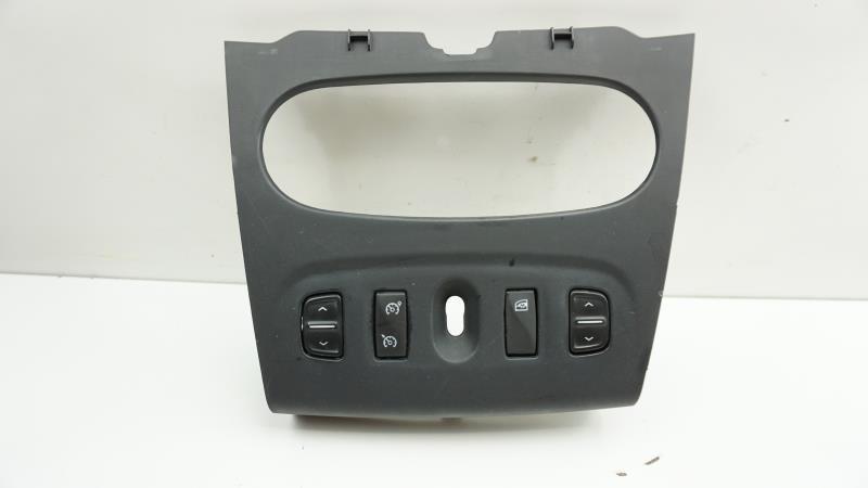 Bouton/Interrupteur DACIA LOGAN MCV 2 PHASE 1 BREAK Essence - 1