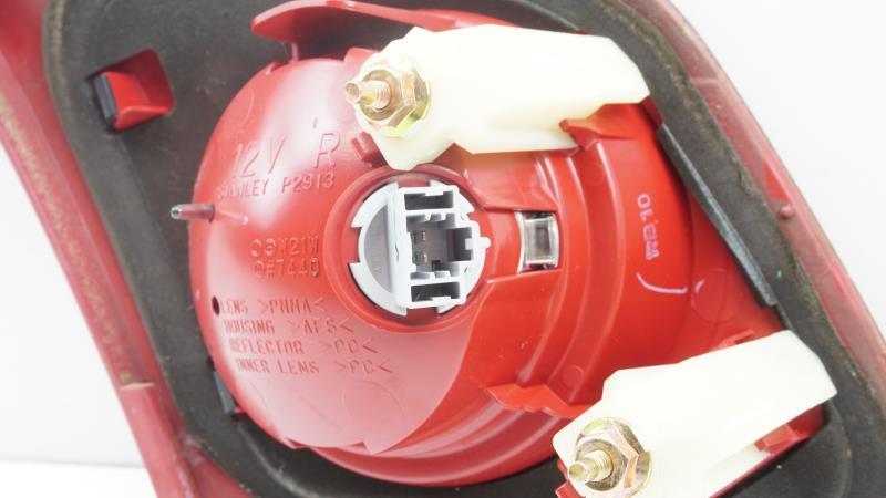 Feu arriere secondaire droit (feux) MAZDA 3 1 PHASE 1 Diesel - 1