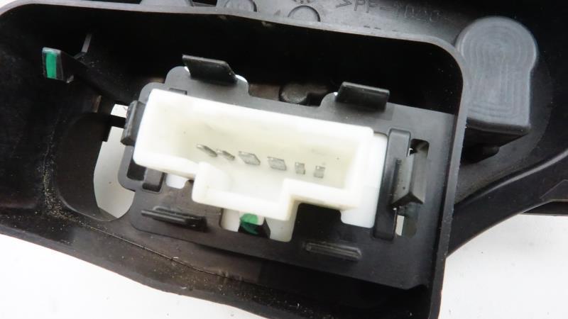 Base portalampade fanale posteriore destro CITROEN C3 2 PHASE 1 Gasolina - 1