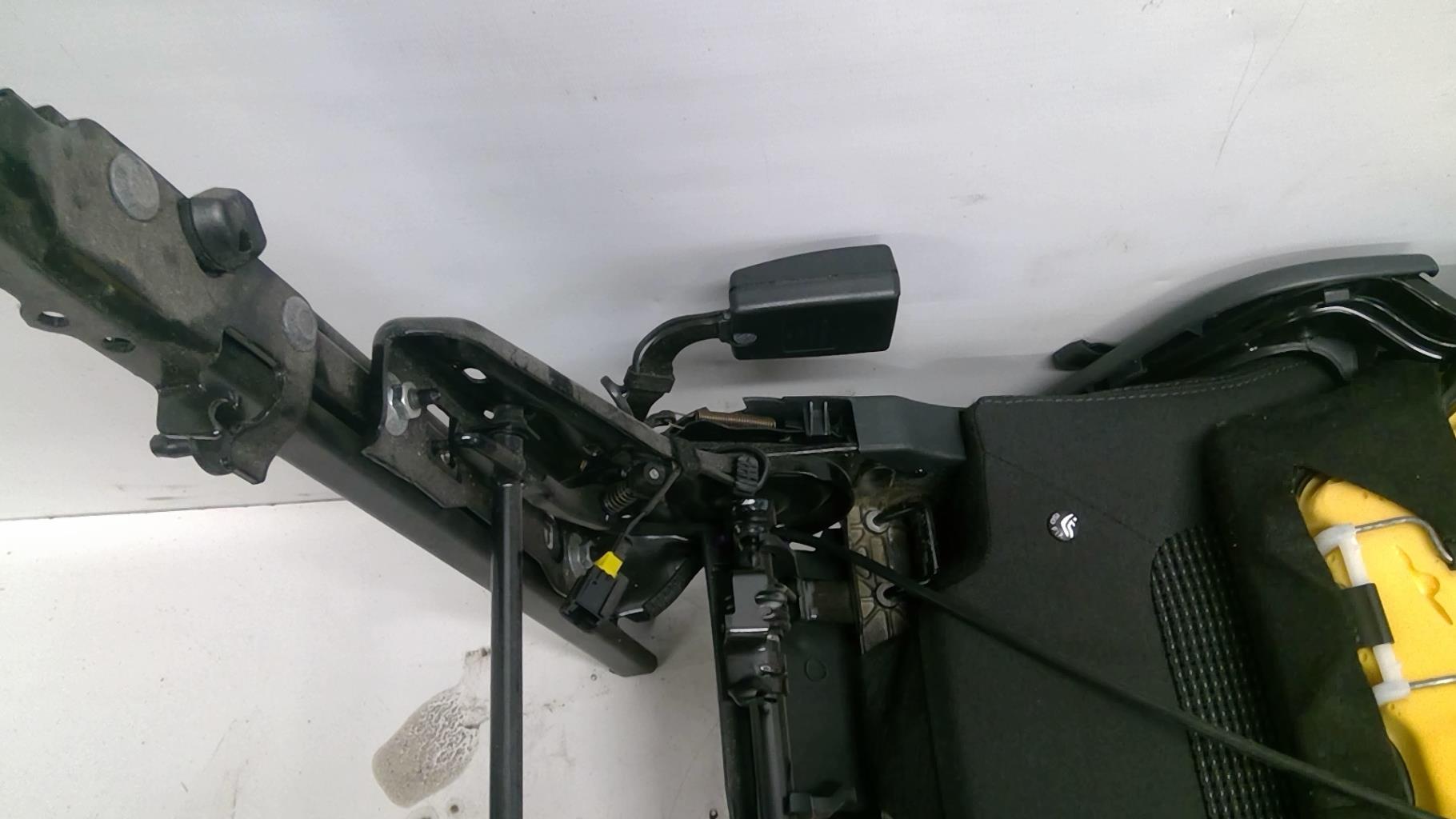 Siege arriere central PEUGEOT 5008 1 PHASE 1 Diesel - 1