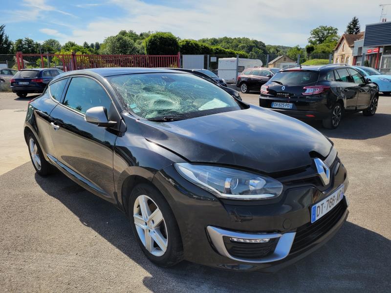 Enjoliveur anti brouillard pour RENAULT MEGANE 3 PHASE 3 COUPE Enjoliveur anti brouillard pour RENAULT MEGANE 3 PHASE 3 COUPE