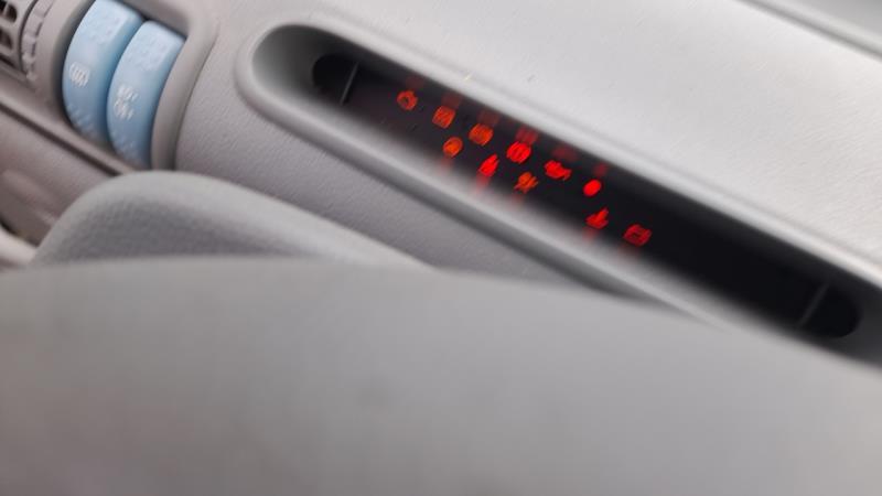 Compresseur clim pour RENAULT TWINGO 1 PHASE 3 Compresseur clim pour RENAULT TWINGO 1 PHASE 3