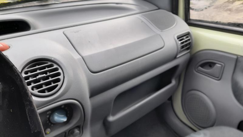 Compresseur clim pour RENAULT TWINGO 1 PHASE 3 Compresseur clim pour RENAULT TWINGO 1 PHASE 3