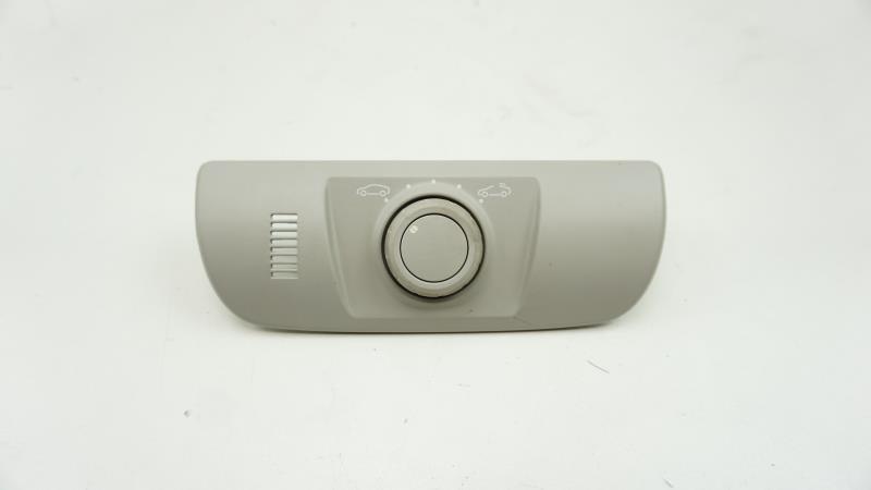 Bouton/Interrupteur RENAULT MEGANE 3 PHASE 3 Essence - 1