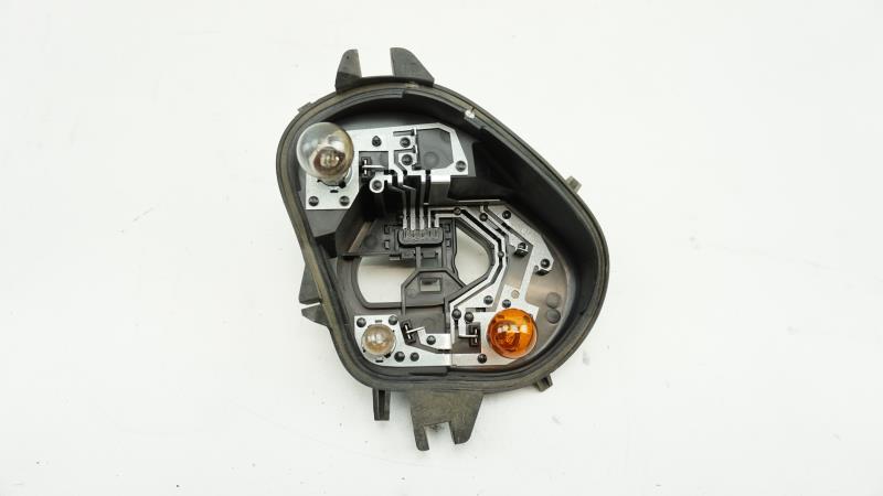 Base portalampade fanale posteriore destro PEUGEOT 208 1 PHASE 1 Gasolina - 1