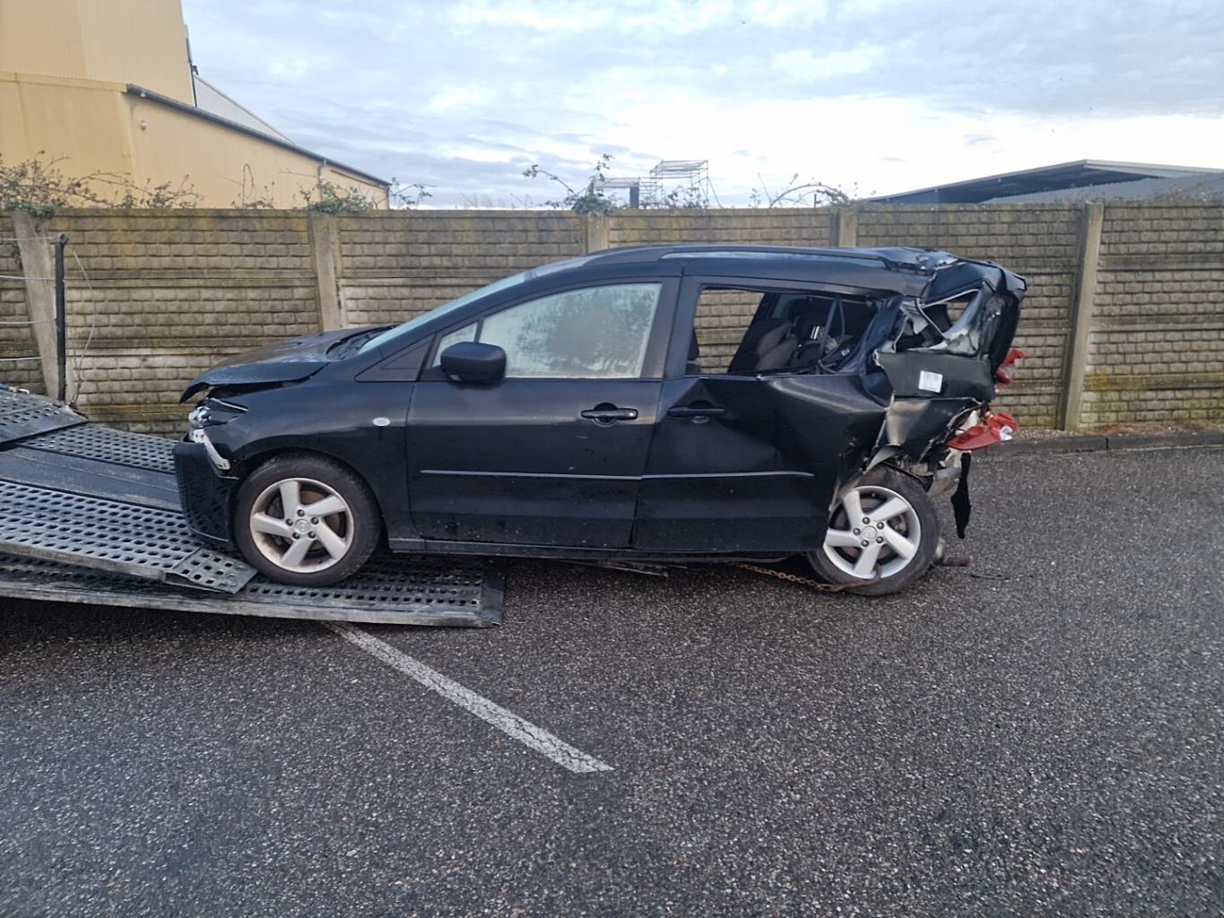 Serrure avant droit pour MAZDA 5 1 PHASE 1 Serrure avant droit pour MAZDA 5 1 PHASE 1