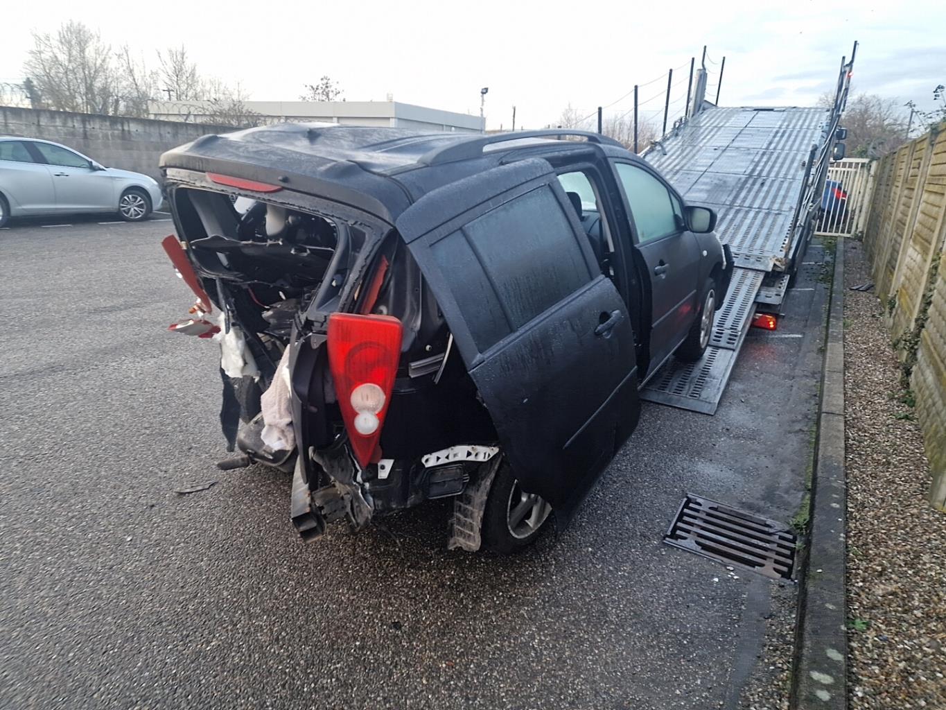 Serrure avant droit pour MAZDA 5 1 PHASE 1 Serrure avant droit pour MAZDA 5 1 PHASE 1